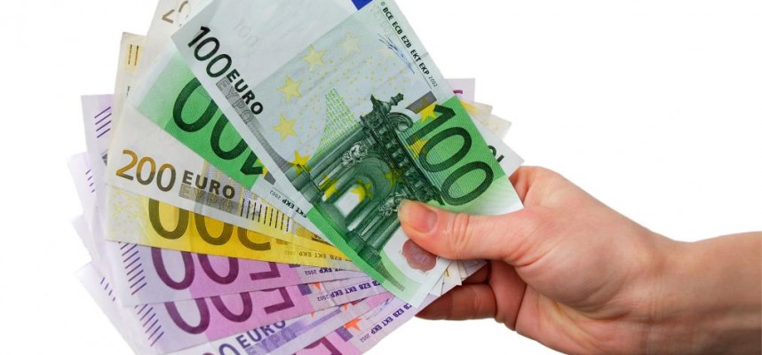 С 2017 года заплатить наличными можно будет не более 1000 евро